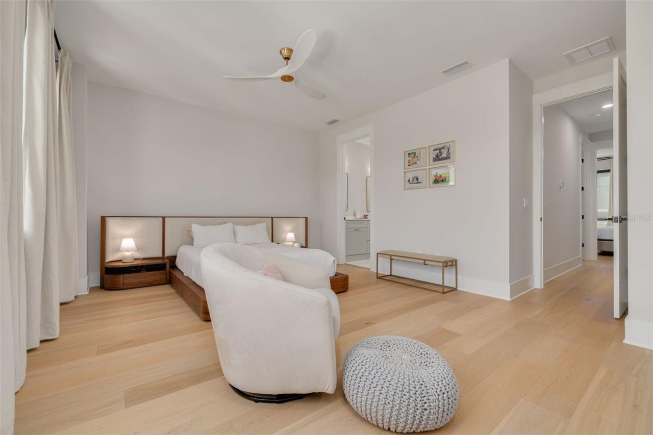 233 8th Street N, Saint Petersburg, FL 33701 Photo
