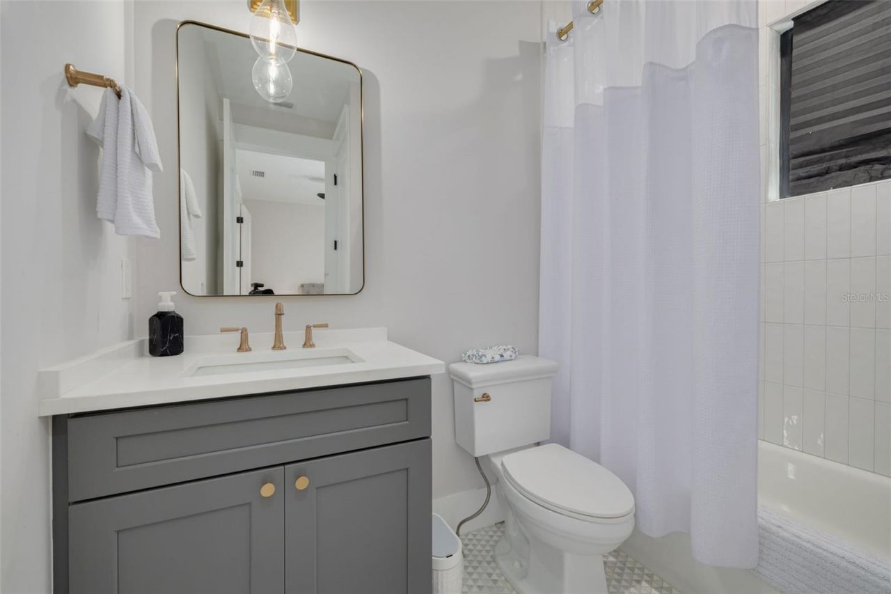 233 8th Street N, Saint Petersburg, FL 33701 Photo