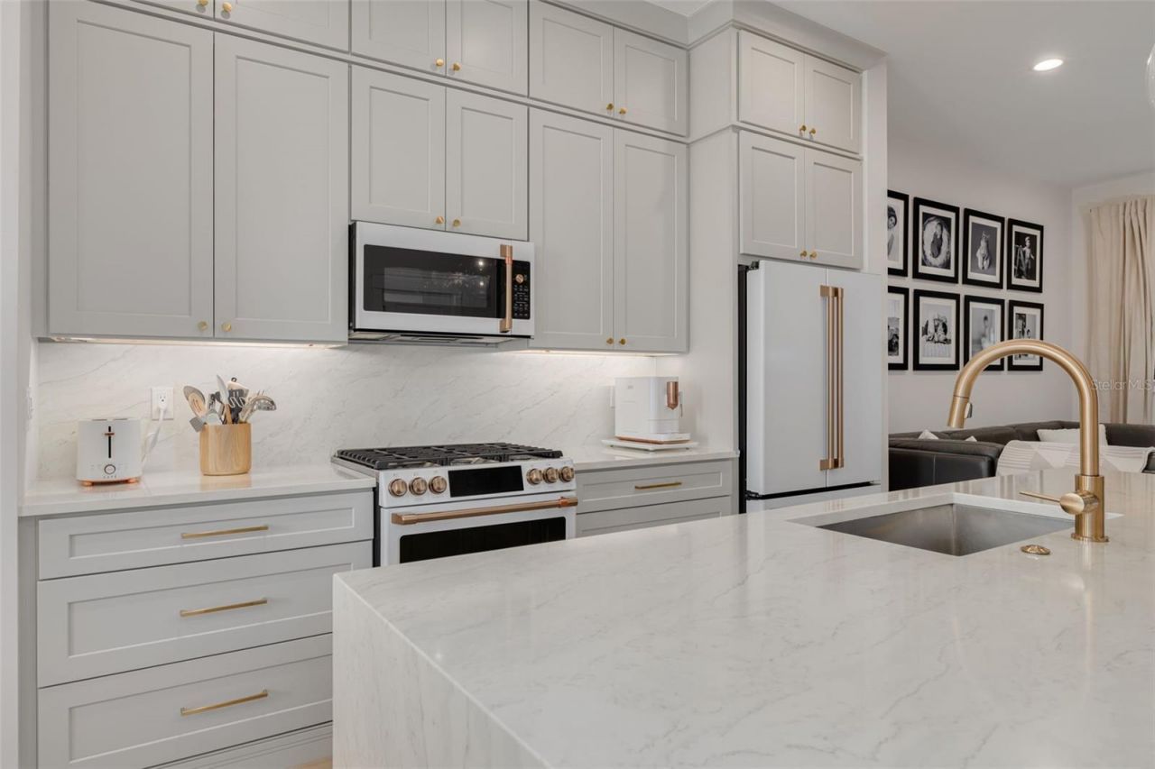 233 8th Street N, Saint Petersburg, FL 33701 Photo