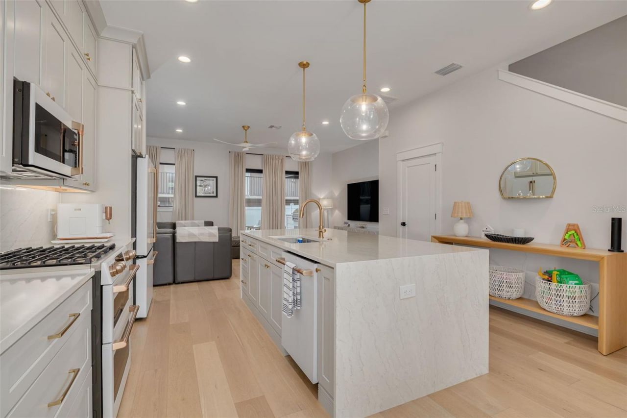 233 8th Street N, Saint Petersburg, FL 33701 Photo