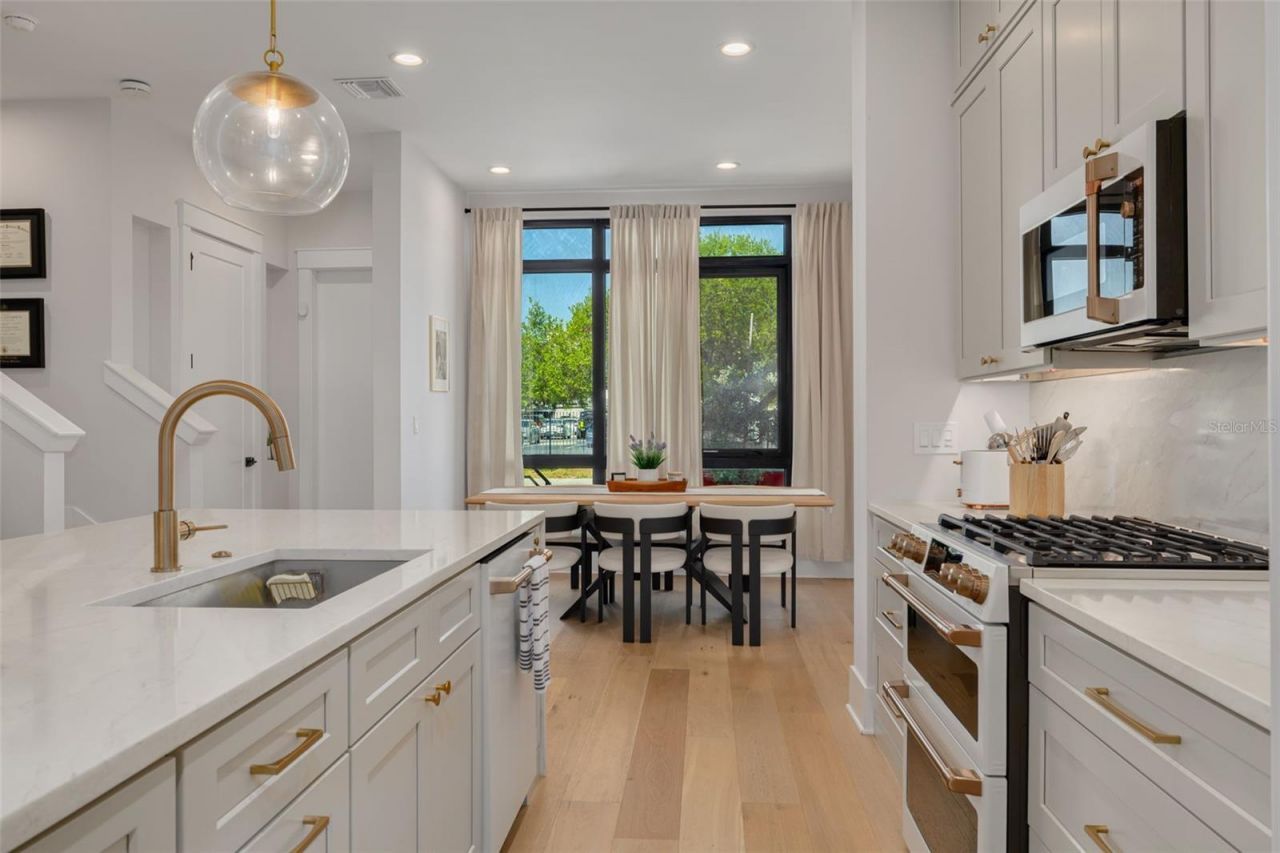 233 8th Street N, Saint Petersburg, FL 33701 Photo