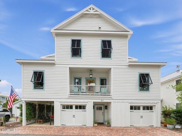 317 W Brunswick Street, Southport, NC 28461