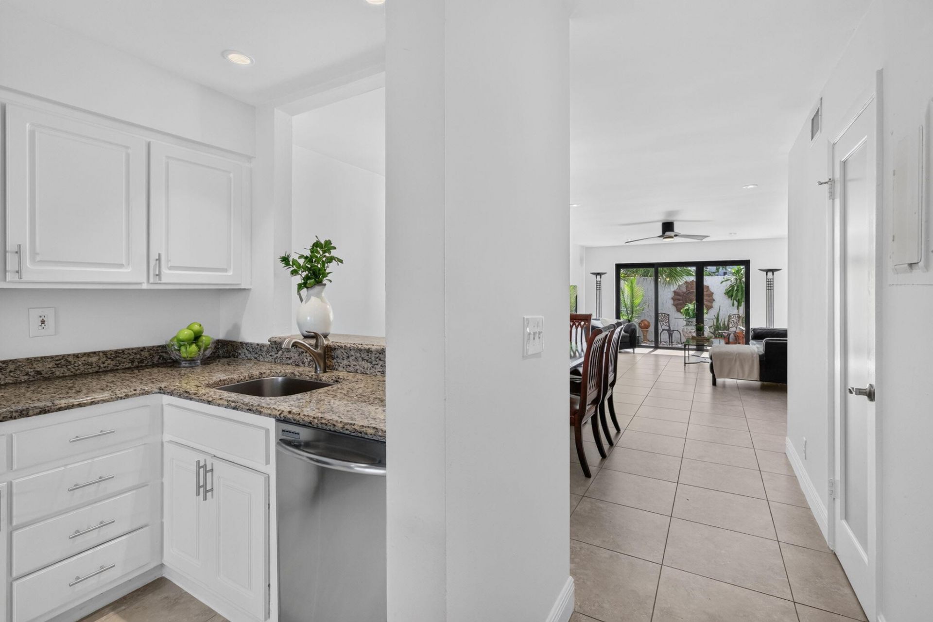 547 NE 7th Avenue, Fort Lauderdale, FL 33301 Photo