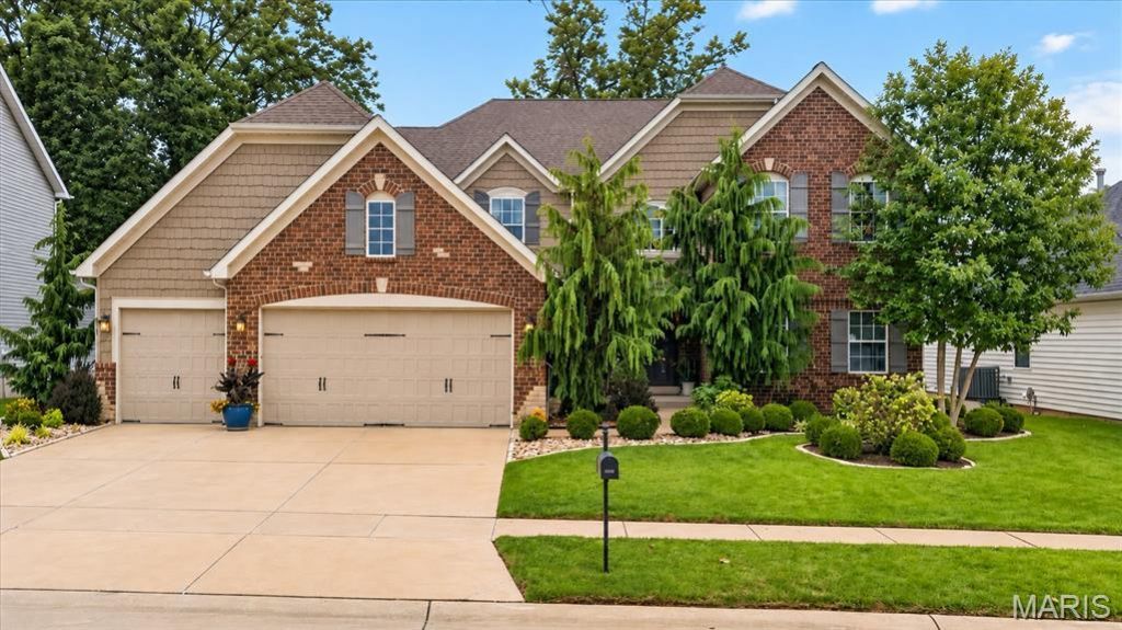 1302 Spring Lilly Drive, High Ridge, MO 63049 Main Photo