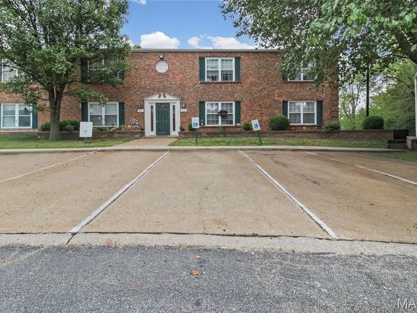 9421 Green Park Gardens Drive, Unit C, St Louis, MO 63123