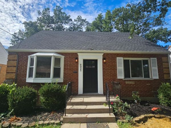 6925 Pin Oak Drive, North College Hill, OH 45239