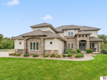 2604 N 179th Street, Omaha, NE 68116
