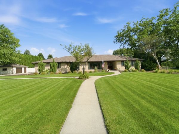 5794 E 107th Place , Crown Point, IN 46307