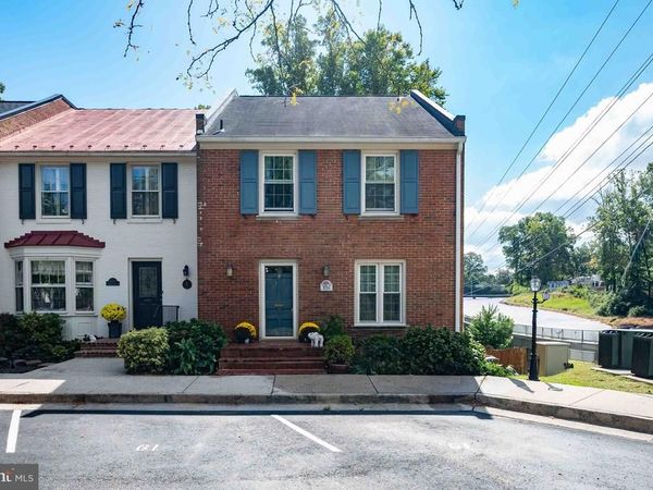8261 TAUNTON PLACE, SPRINGFIELD, VA 22152