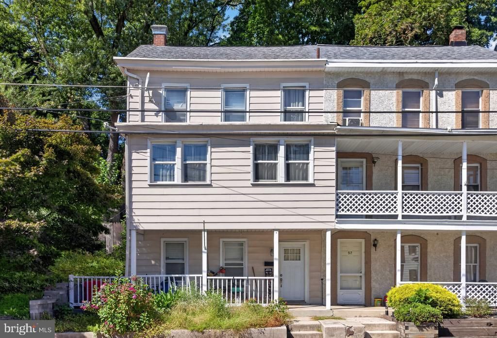 59 W WYOMISSING AVENUE , MOHNTON, PA 19540