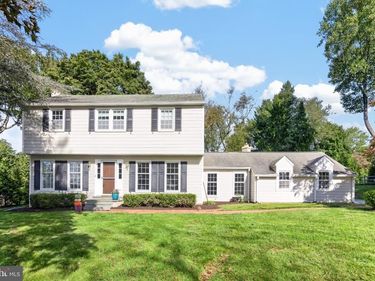 735 MONUMENT ROAD, MALVERN, PA 19355
