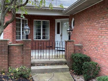 30 Hampton Hill Drive, Buffalo, NY 14221