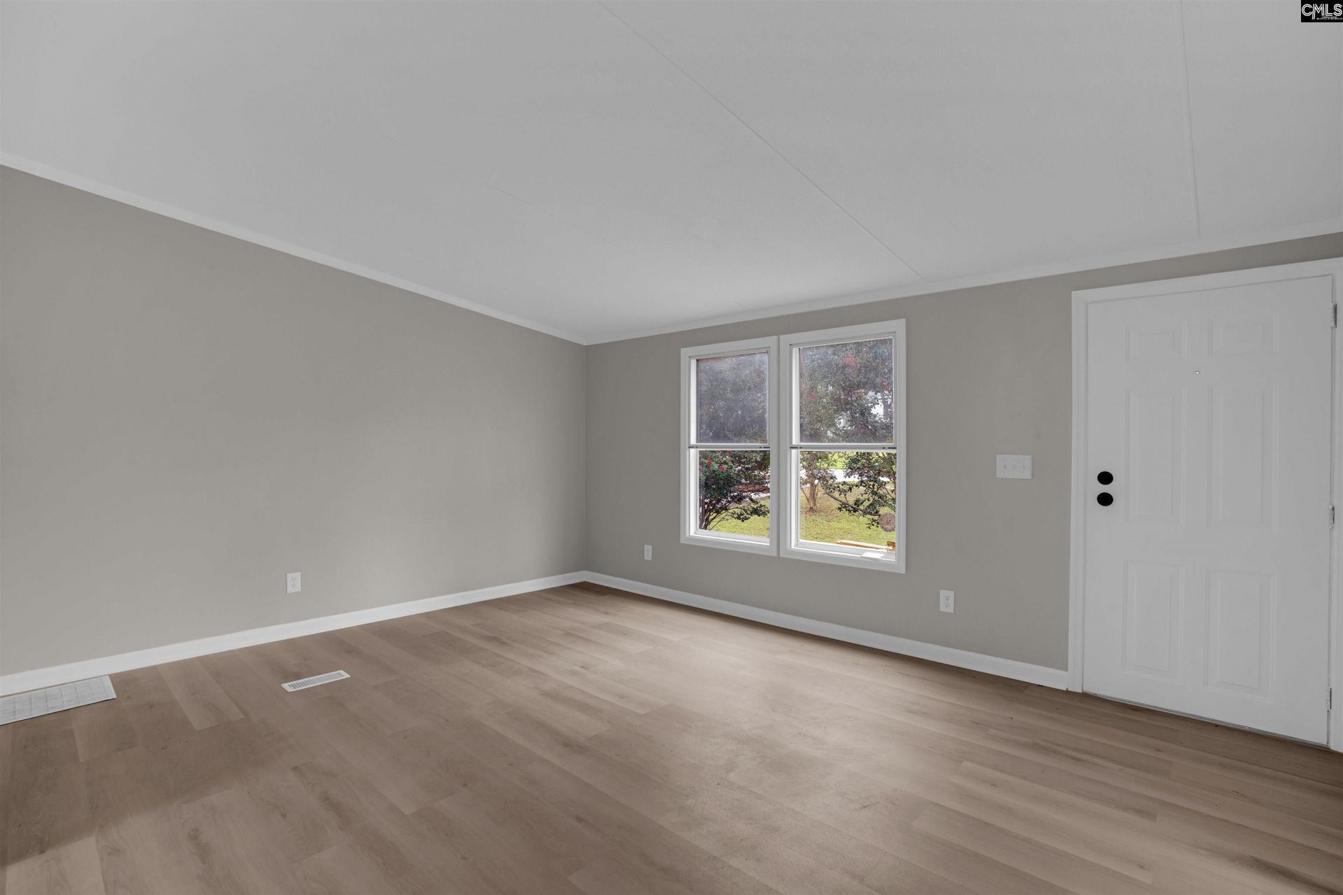 127 Castleville Court Photo 15