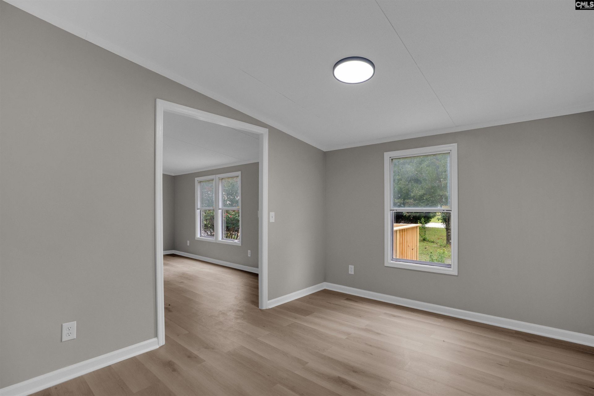 127 Castleville Court Photo 16