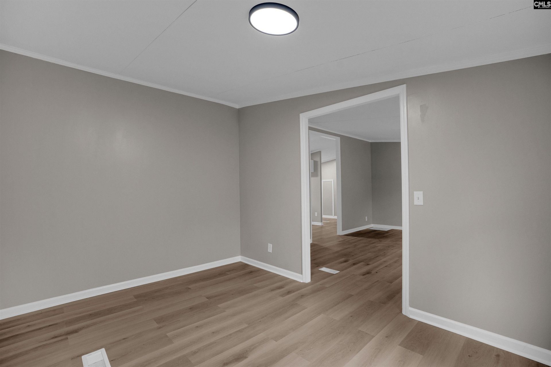 127 Castleville Court Photo 17