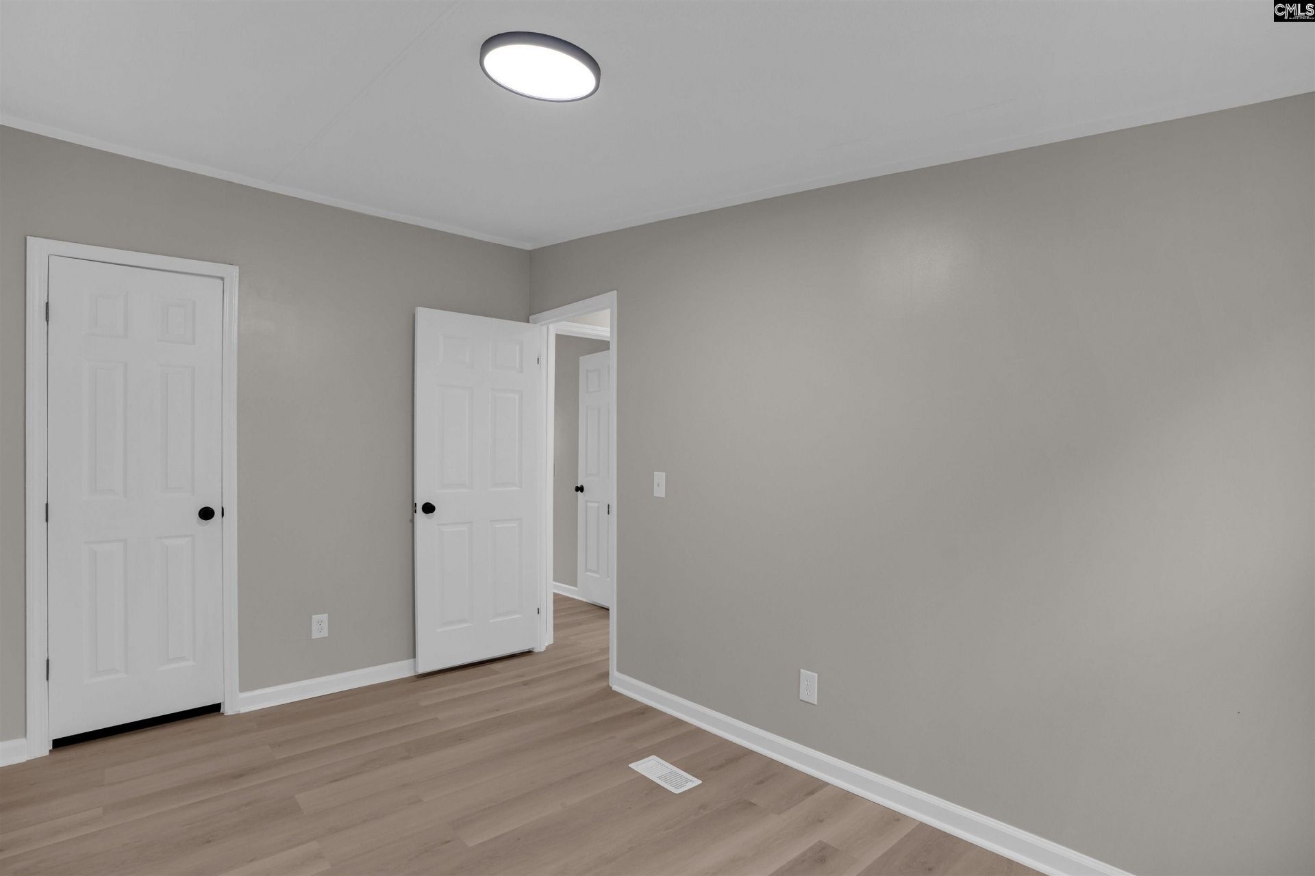 127 Castleville Court Photo 27
