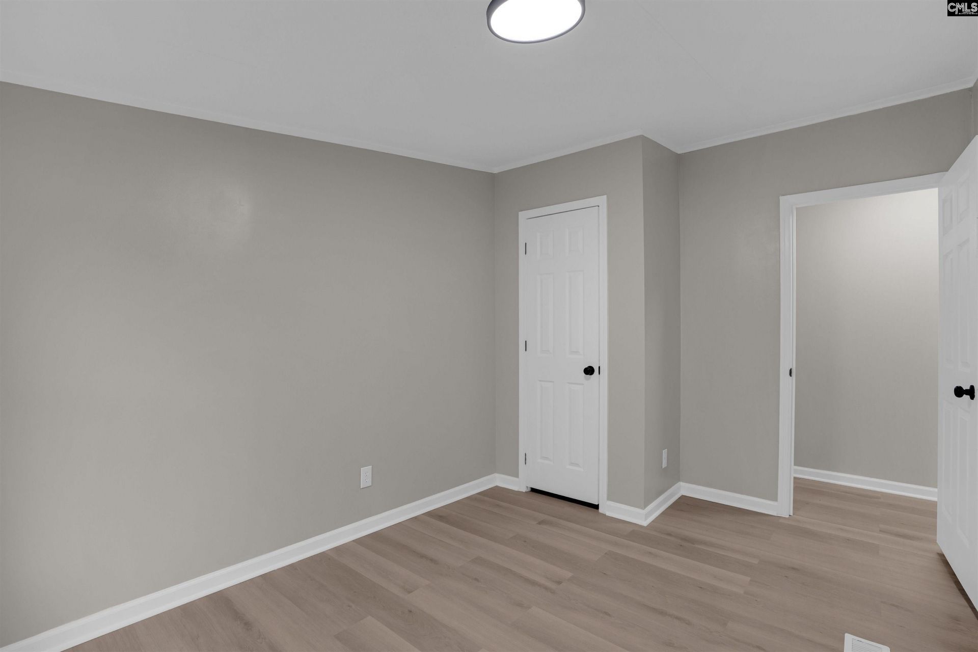 127 Castleville Court Photo 31