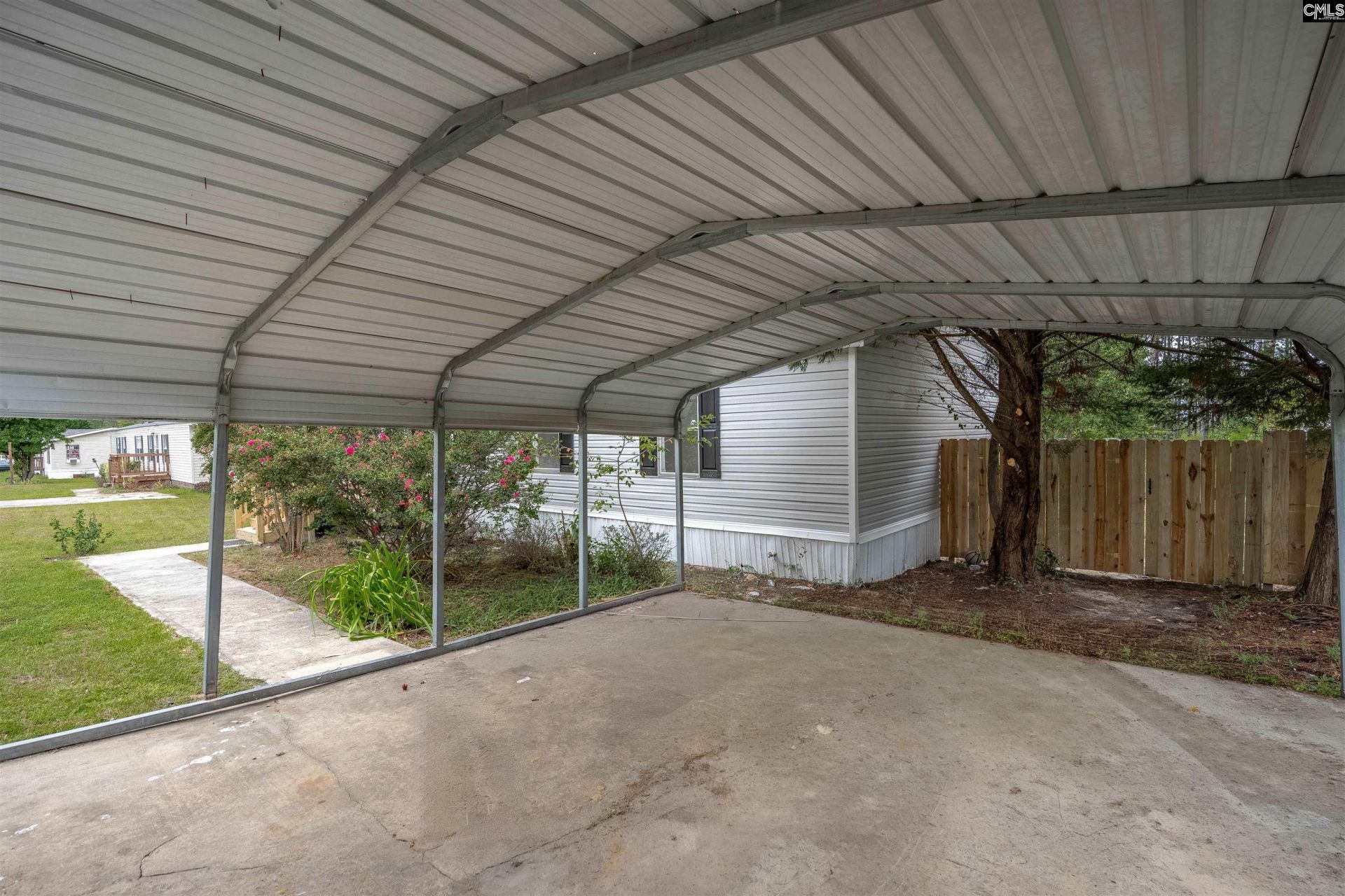 127 Castleville Court Photo 4