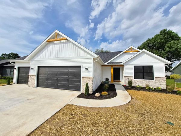 515 N Eastfield Circle, Milford, IN 46542