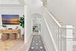 1777 Tennyson Row photo 4