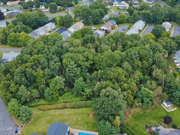 Haverford Drive, Laflin, PA 18702