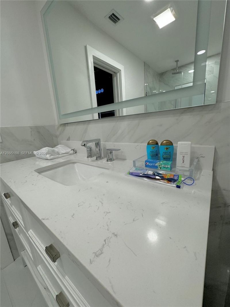 2121 SW 61st Ave, Miami, FL 33155 Photo