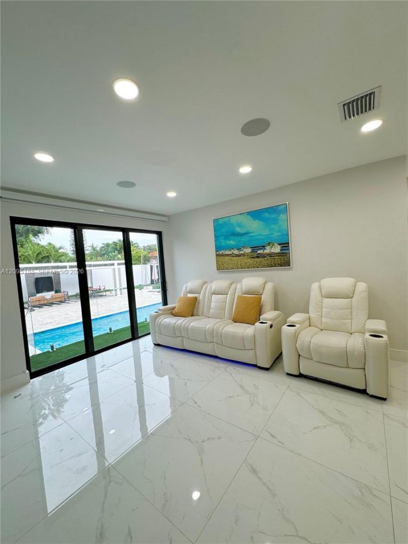 2121 SW 61st Ave, Miami, FL 33155 Photo
