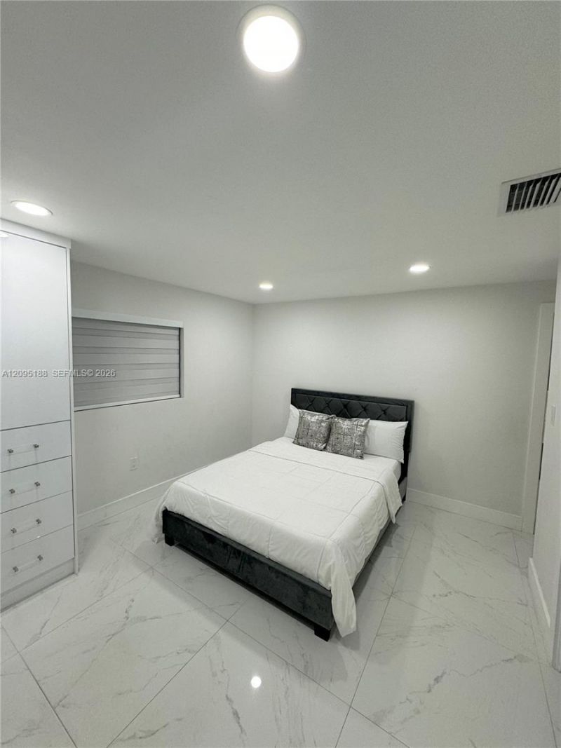 2121 SW 61st Ave, Miami, FL 33155 Photo