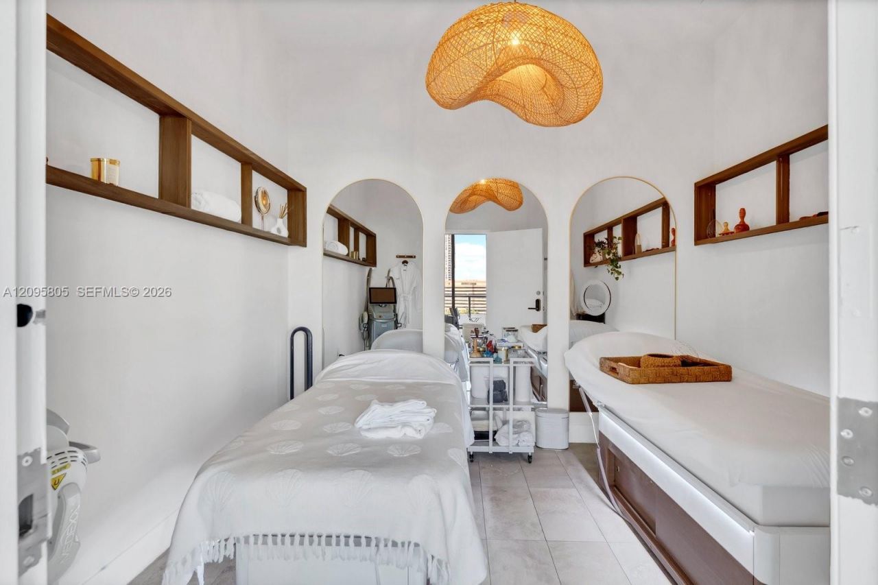 229 SW 9th St, Unit 508, Miami, FL 33130 Photo