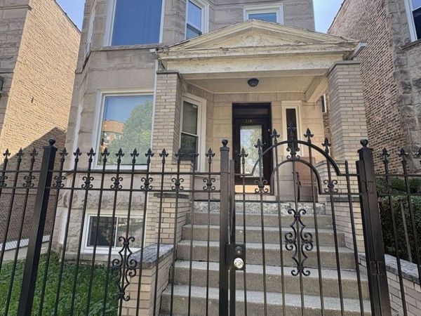 3341 W Evergreen Avenue , Unit 1, Chicago, IL 60651