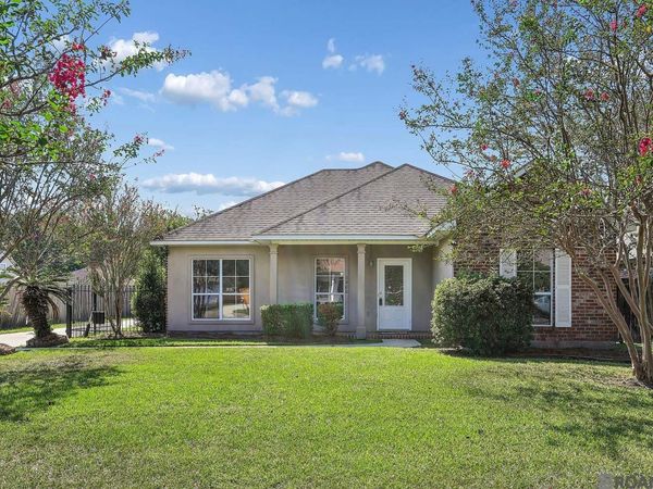 1460 Ironwood Dr, Denham Springs, LA 70726