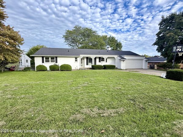 1408 Pepper Hill Drive, Lansing, MI 48917