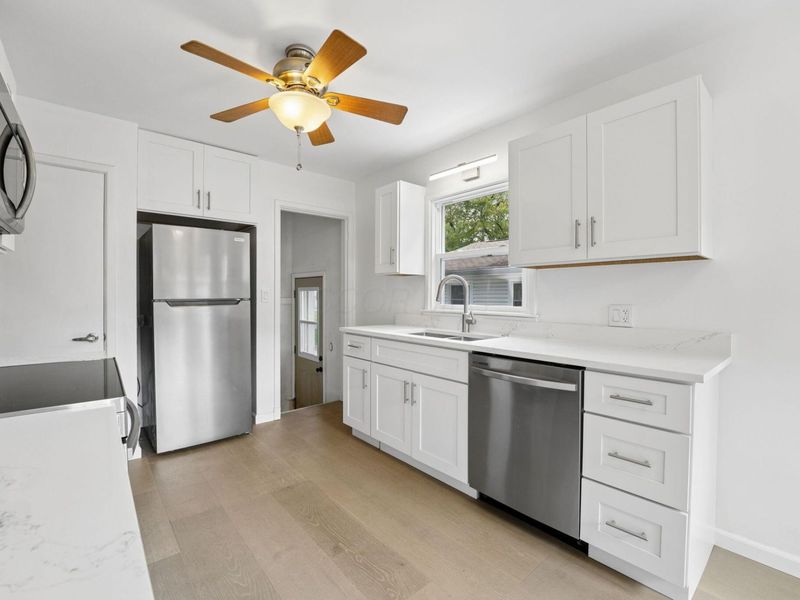 2655 Woodley Road, Columbus, OH 43231 Photo 16
