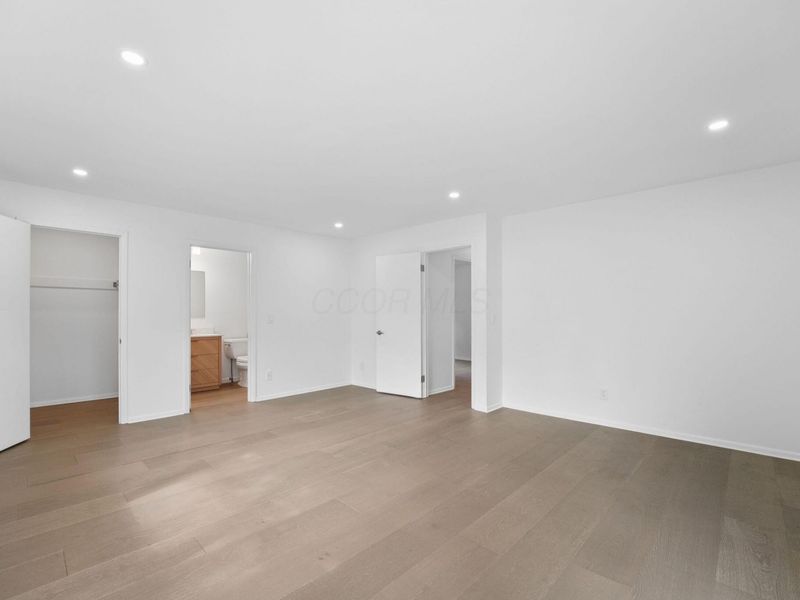 2655 Woodley Road, Columbus, OH 43231 Photo 19
