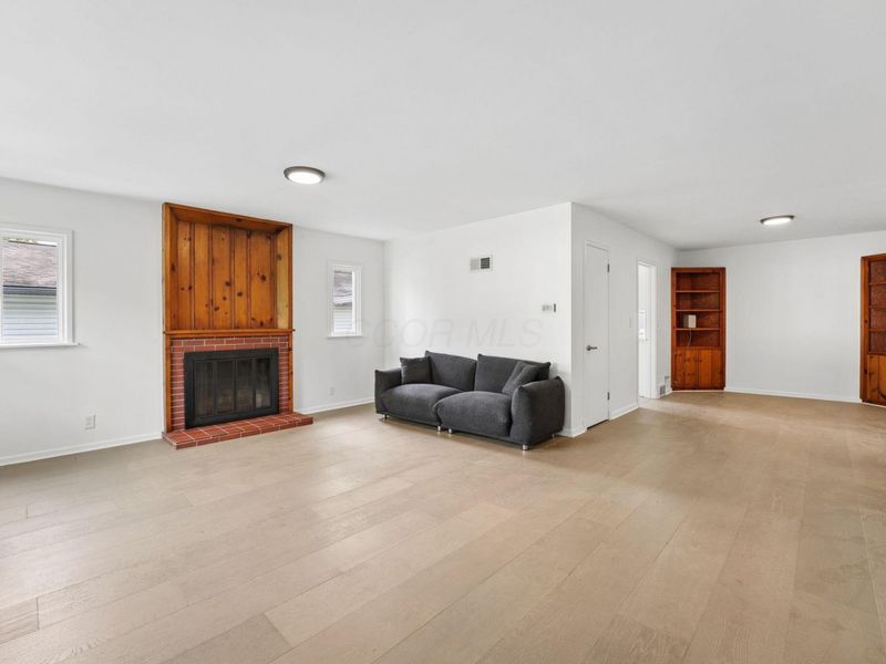 2655 Woodley Road, Columbus, OH 43231 Photo 8