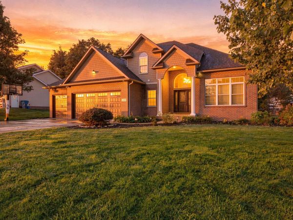 2807 Alexandria Court , Uniontown, OH 44685