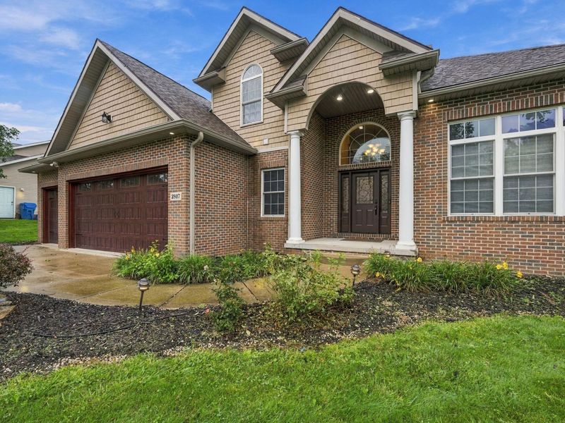 2807 Alexandria Court , Uniontown, OH 44685 Photo 2