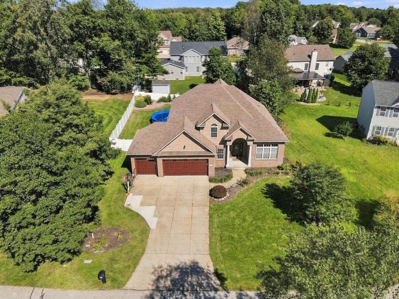2807 Alexandria Court , Uniontown, OH 44685 Photo 3