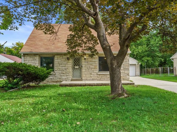 5268 N 60th St, Milwaukee, WI 53218