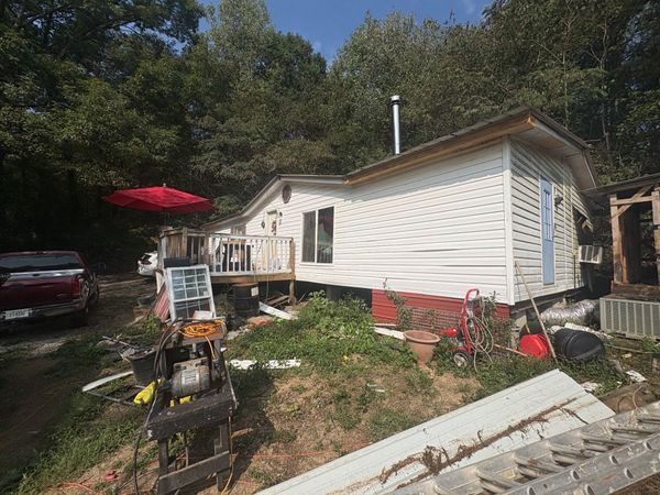 206 Ben Henry Rd , Harriman, TN 37748