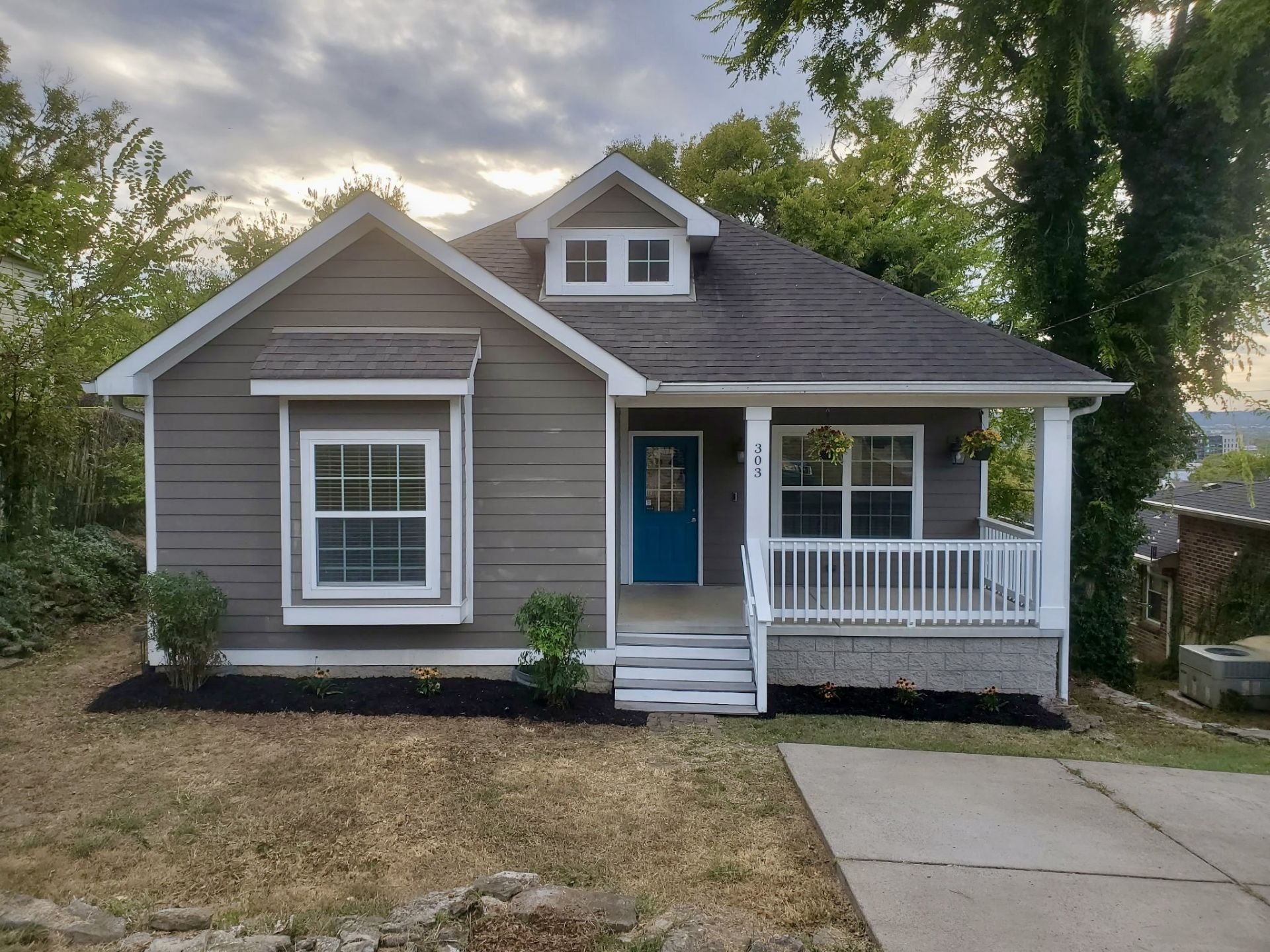 303 35th Ave N, Nashville, TN 37209 Main Photo