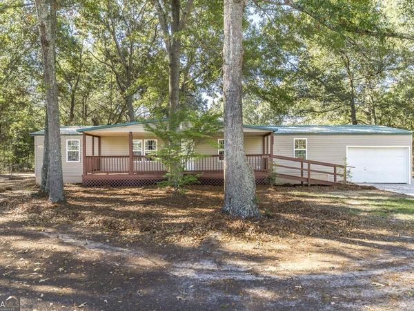 100 Pine Street, Elko, GA 31025