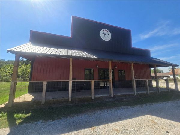20553 Durham McCord , Elkins, AR 72727