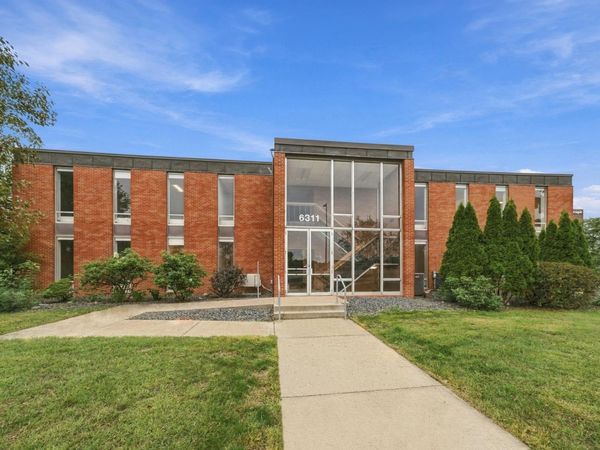 6311 Wayzata Boulevard , Saint Louis Park, MN 55416