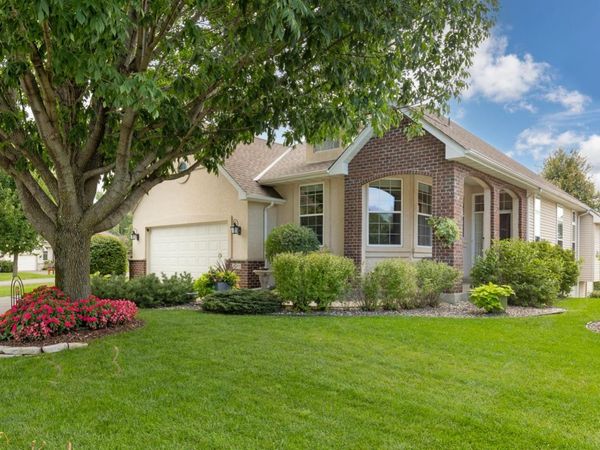 18711 Farmstead Circle, Eden Prairie, MN 55347