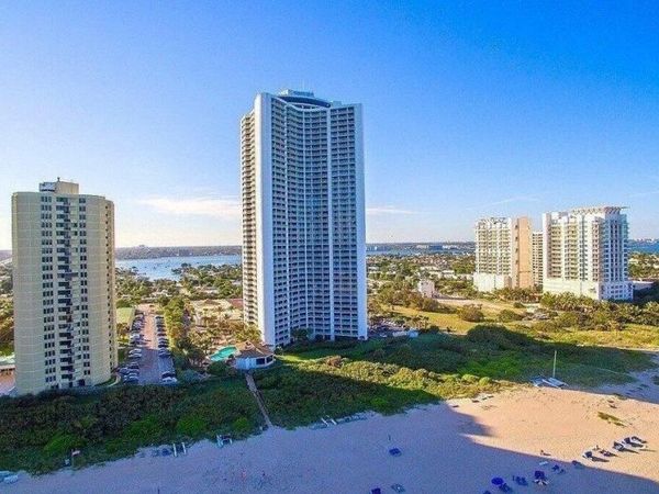 3000 N OCEAN Drive N, Unit 33B, Singer Island, FL 33404