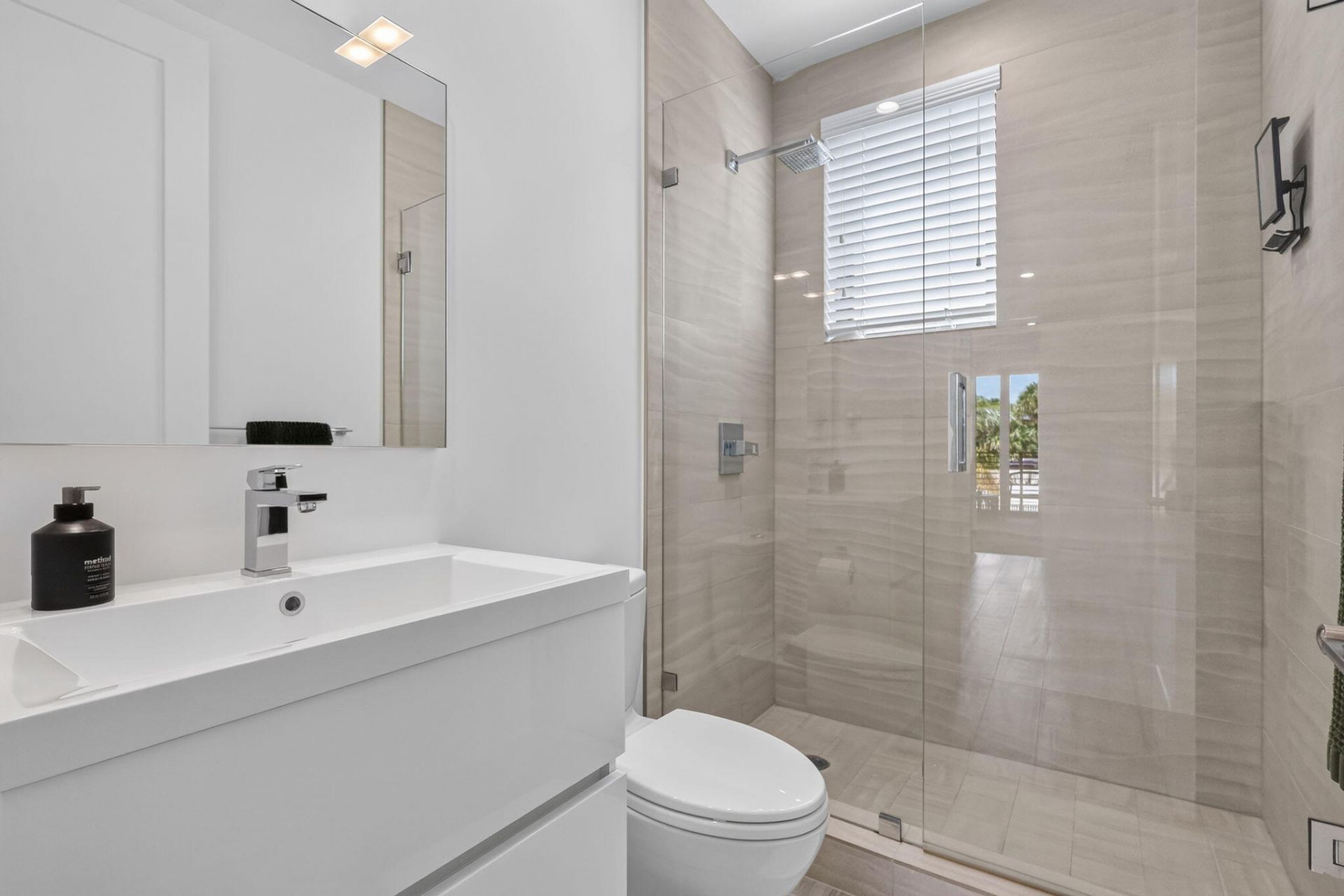 336 Balboa Street, Hollywood, FL 33019 Photo