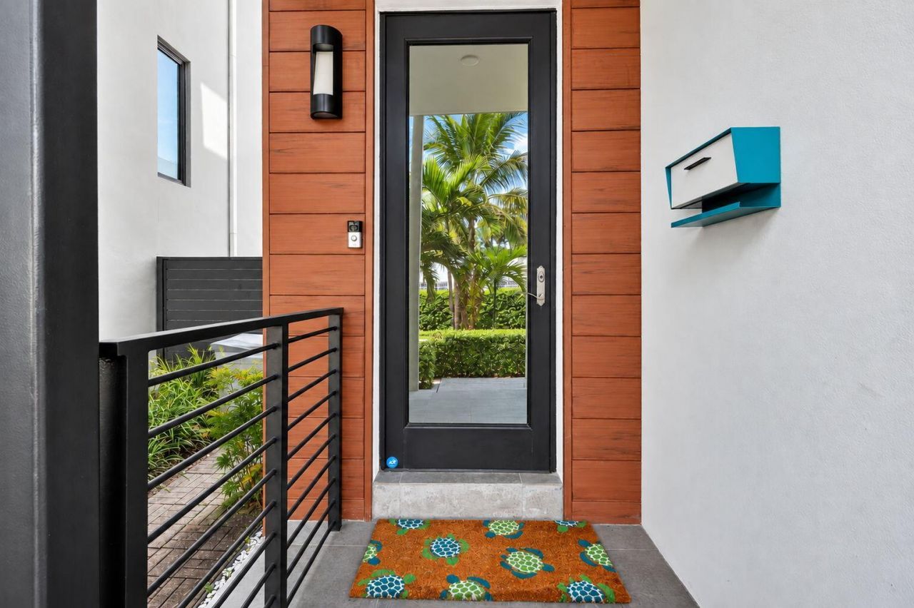 336 Balboa Street, Hollywood, FL 33019 Photo