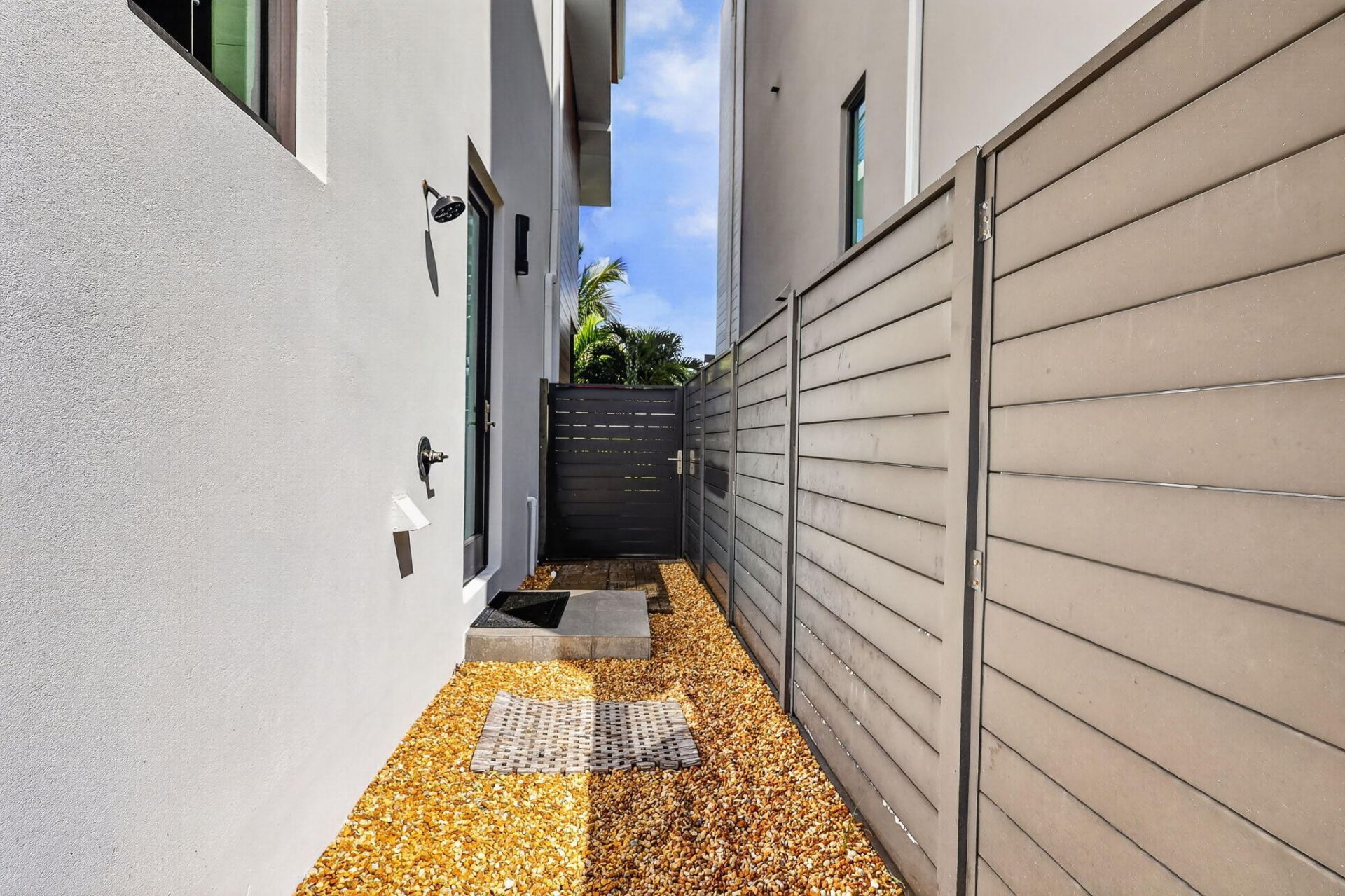 336 Balboa Street, Hollywood, FL 33019 Photo
