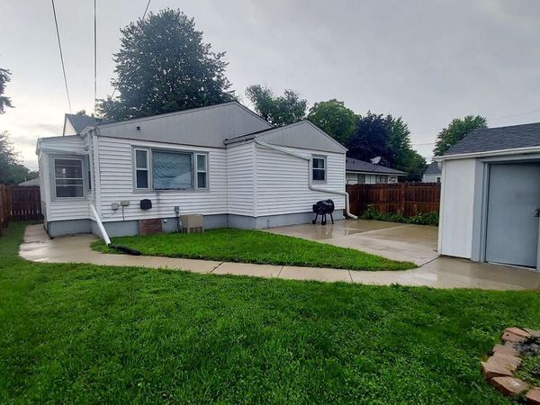 1405 15th AVENUE, South Milwaukee, WI 53172